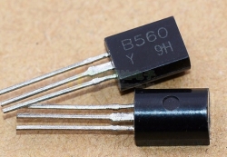 Tranzistor 2SB560 PNP 100V 0,7A TO92L