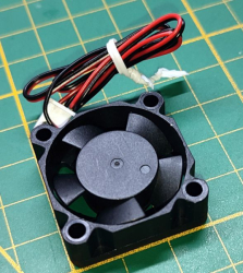 Ventilátor 30 x 30 x 10mm 5V